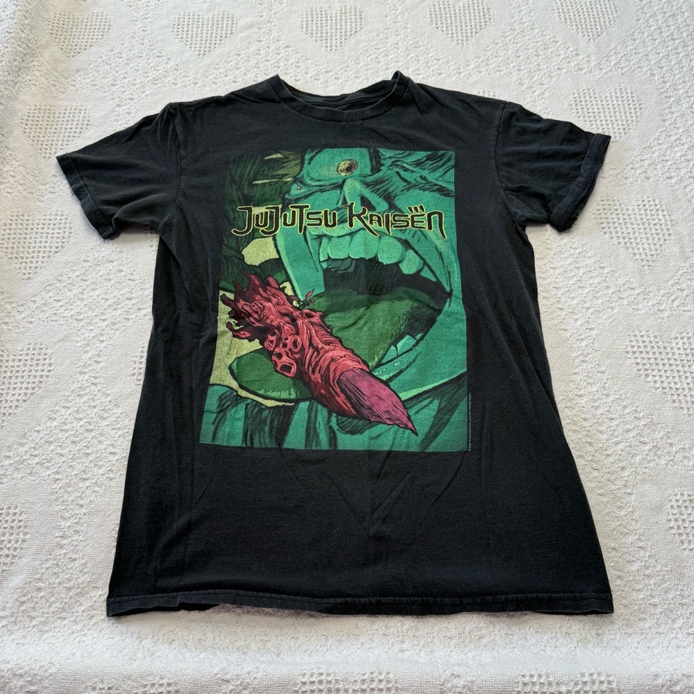 Jujutsu Kaisen Anime Graphic Tee (M)